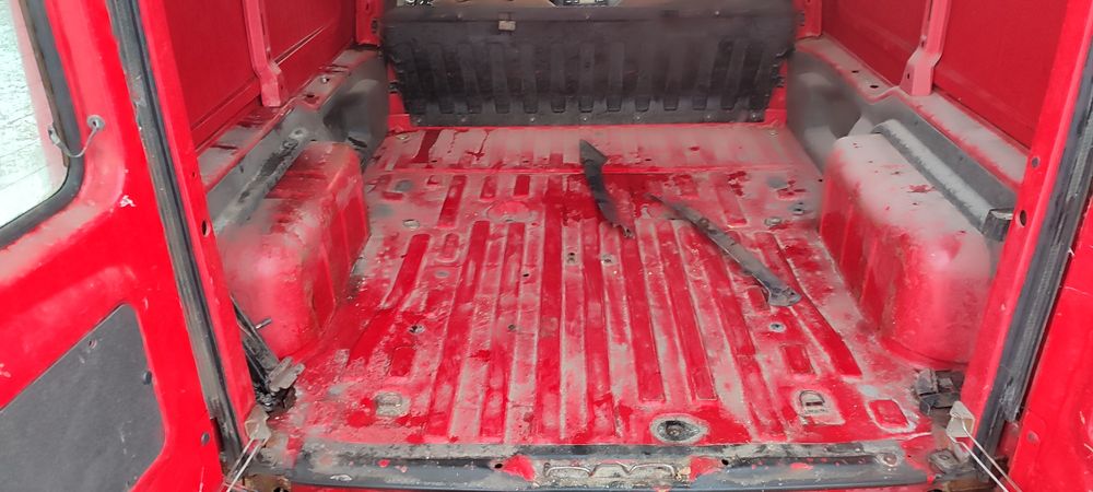 Ford courier 1.8 дизель на ходу несправний