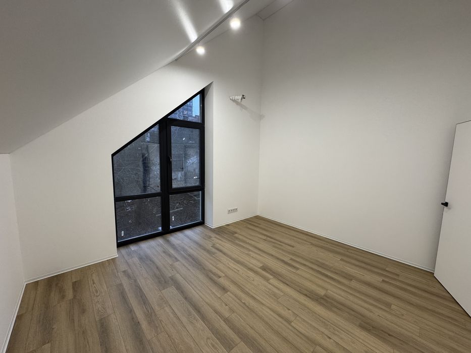 Оренда будинку з панорамним видом на Поділ