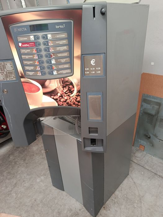 Máquina de Vending Café Necta Brio 3