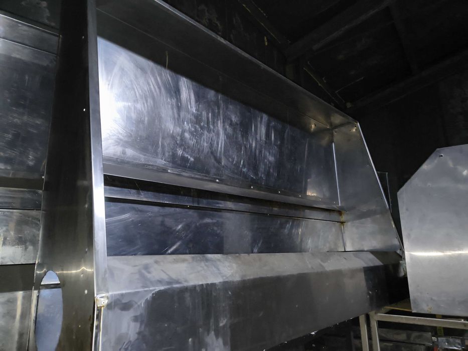 Зонты вытяжные пристенные из нержавейки с жироуловителями (Б/У)