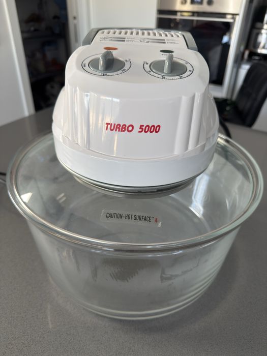 Forno de Convecção Turbo 5000 – Novo (Nunca Usado)