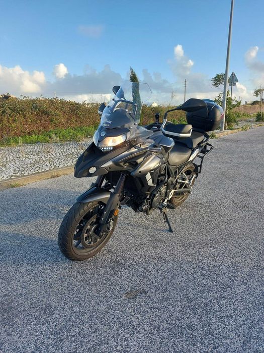 Benelli TRK 502 com extras