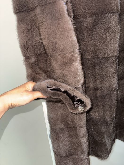 Продам Норковую шубу