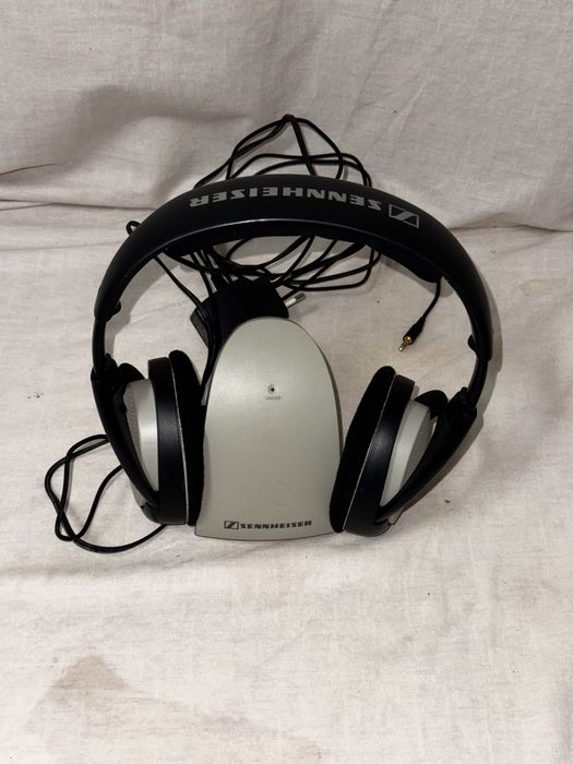 Беспроводные наушники Sennheiser