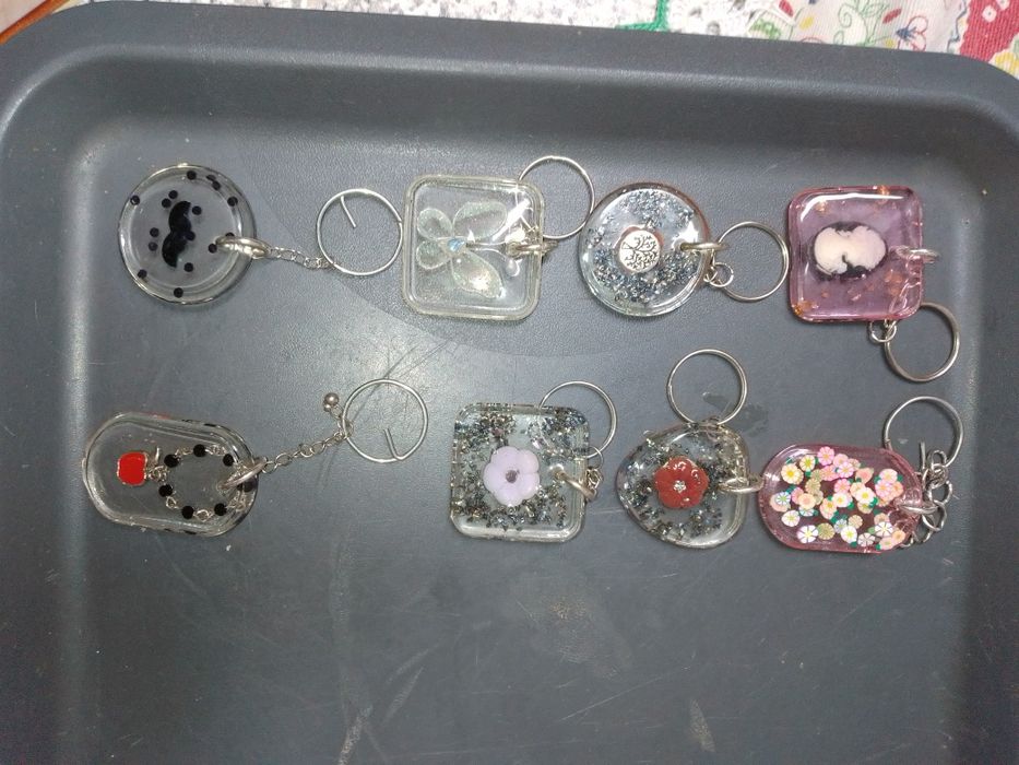 Porta chaves/pendente em resina