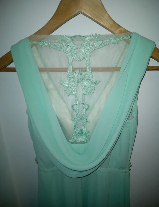 Vestido de cerimónia comprido, verde menta, pérolas e missangas, S Cha