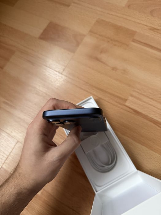 iPhone 17 Pro Max 256 GB Deep Blue New Open Box