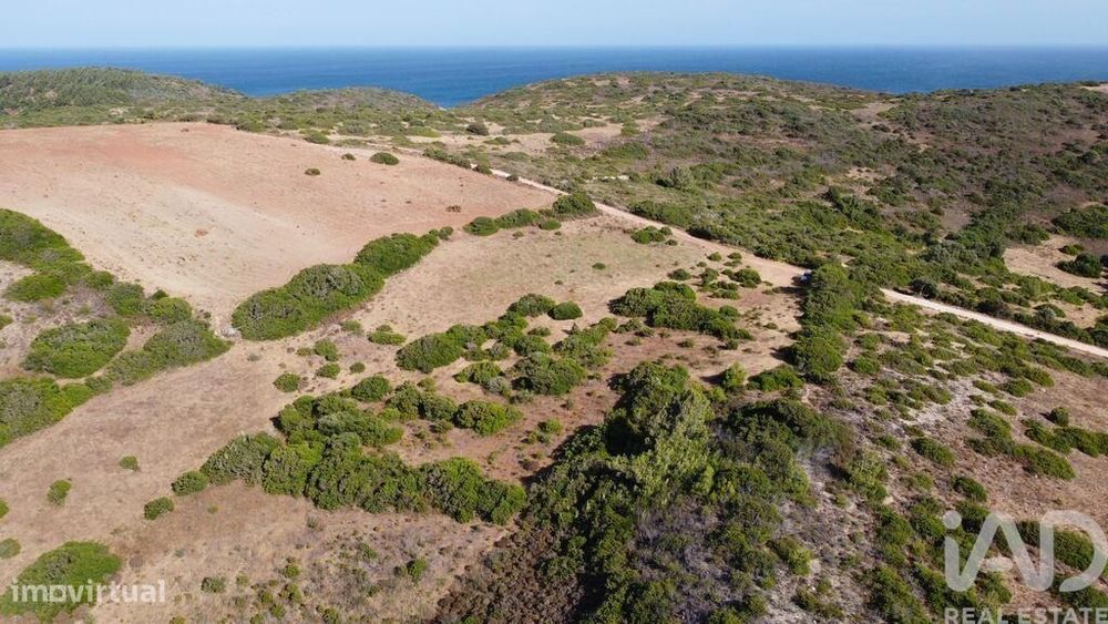 Terreno em Budens de 4320,00 m2