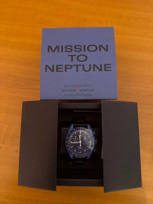 Omega x Swatch Bioceramic Neptune - SO33N100 Starry Dial Detail