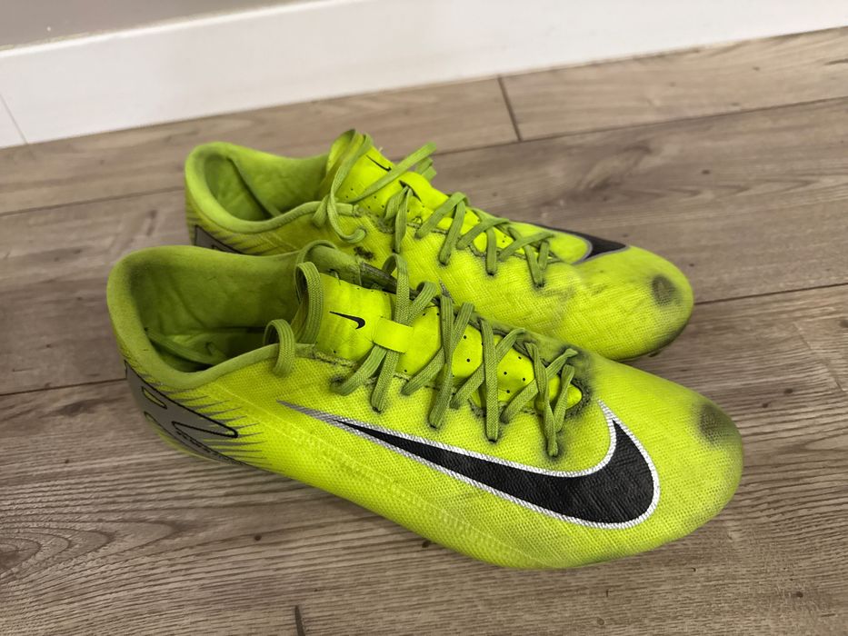 Бутсы, сороконожки Adidas, Nike