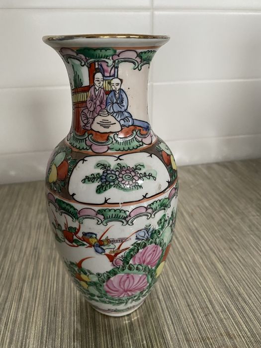 Jarrão antigo em porcelana chinesa