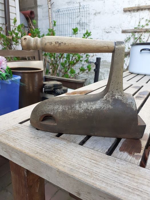 Sprzedam Stare zelazka