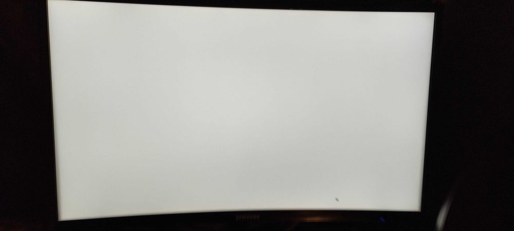 Продам монитор Samsung 24, изогнутый