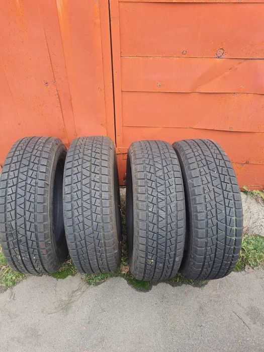 Колеса , шини, резина  225/65 R17