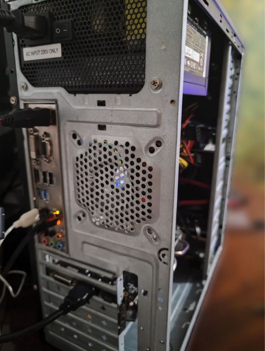 Компьютер Xeon E3-1270 v2, RX 560 4GB, 16GB DDR3