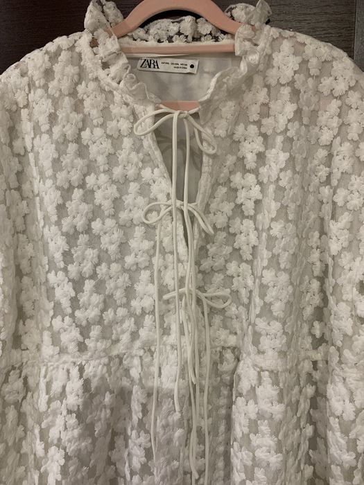 Неймовірна сукня у вишиті квіти Zara ХЛ дуже важка та якісна