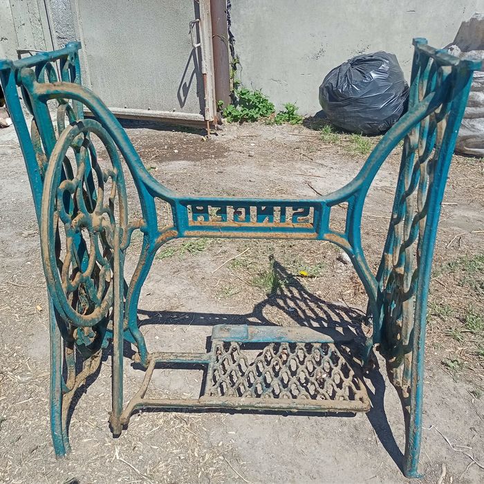 Станина швейної машинки