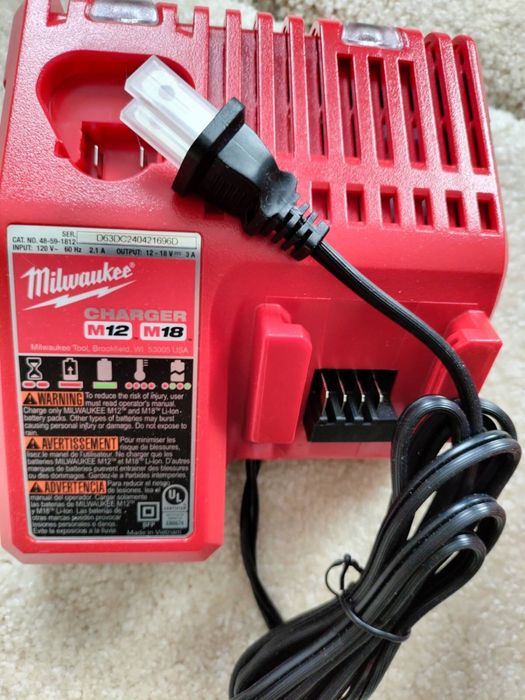 Шприц для мастила Milwaukee 2646-20 комплект
