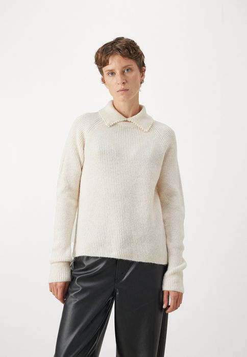 Sweter z kołnierzykiem z perełkami Only L
