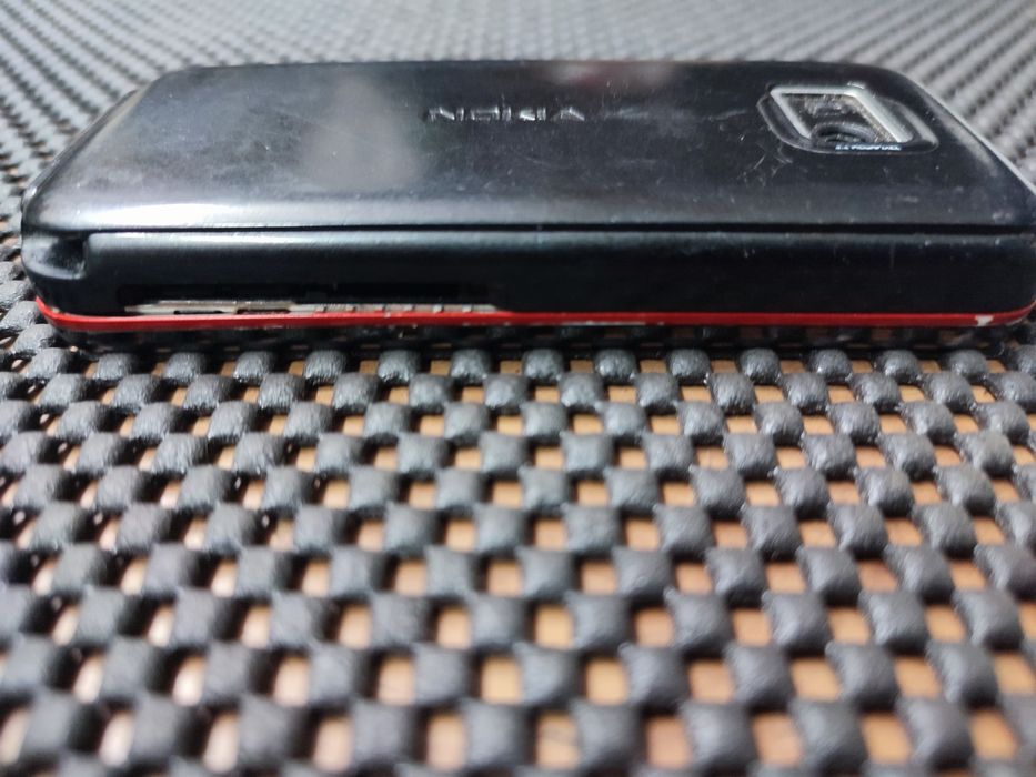 Nokia 5530 на запчастини