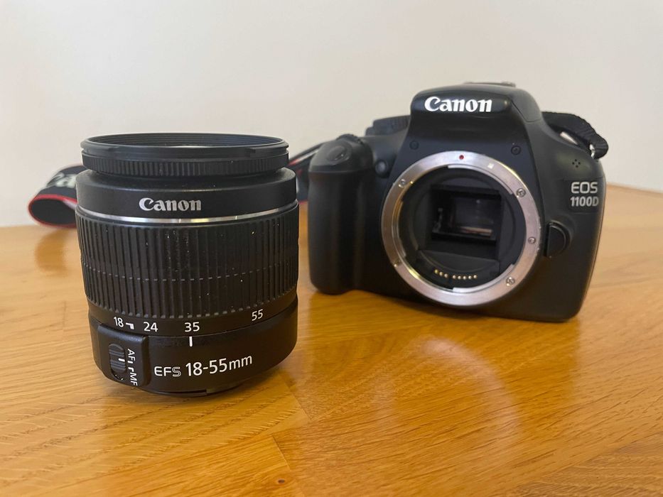 Canon EOS 1100D + EF-S 18-55mm