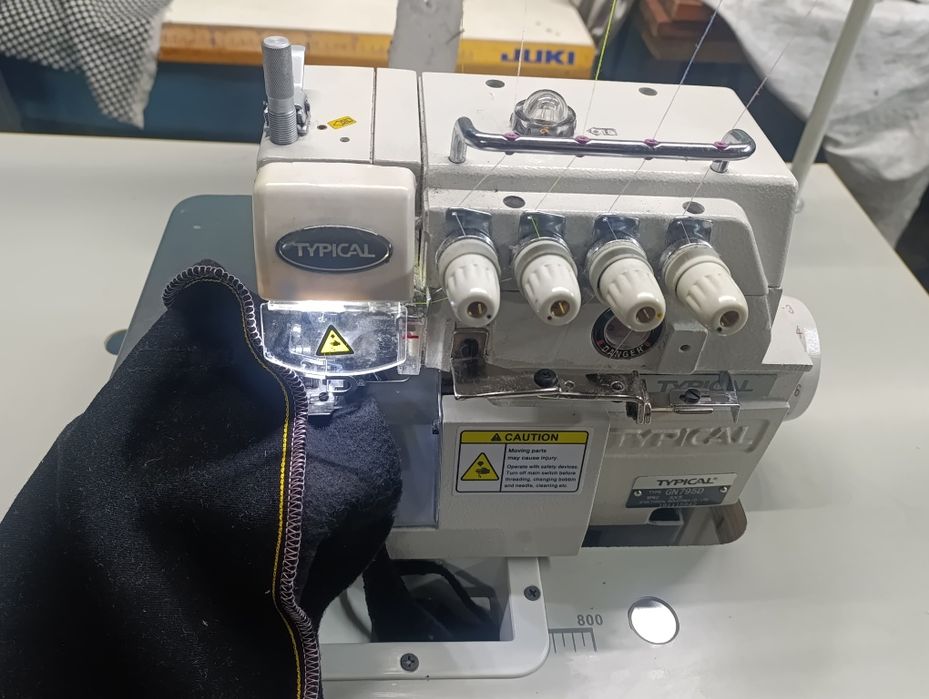 Продам оверлок пятиниточный TYPICAL   GN795D
