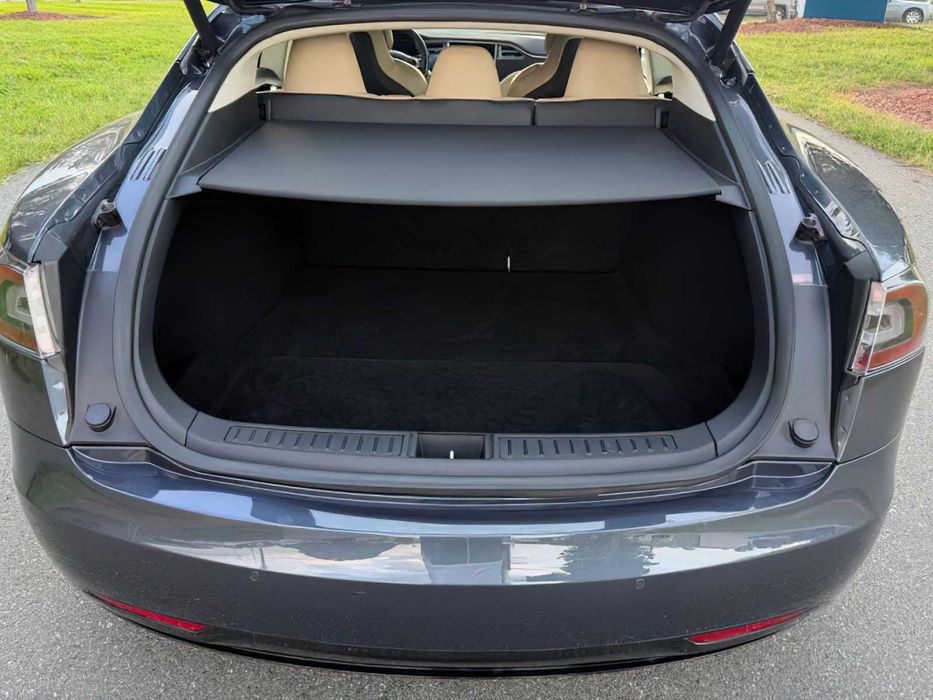 Tesla Model S      2017