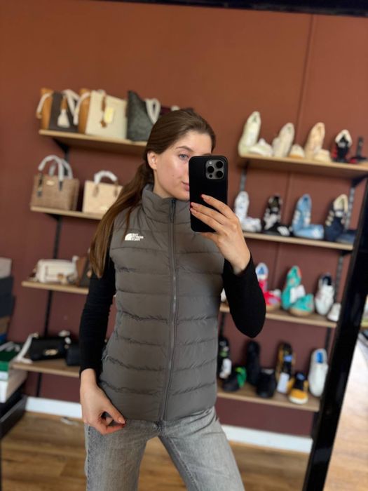 Жилетка жіноча The North Face Aconcague Vest S