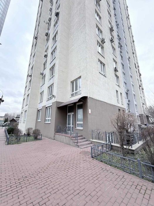 Продаж нежитлове приміщення 131м2 м.Іподром Голосієво
