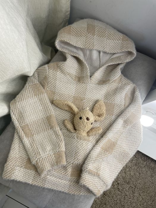 Кофта з зайчиком