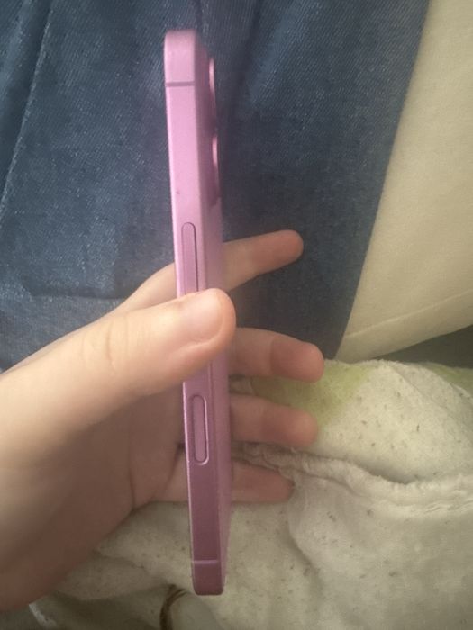 Iphone 16 jak nowy