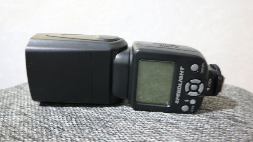 Уніврсальний фотоспалах для Саnon, Nikon