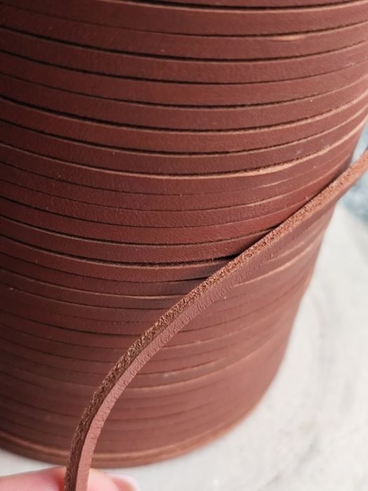 Шнур Італія Натуральна  шкіра квадратний 3,5 мм