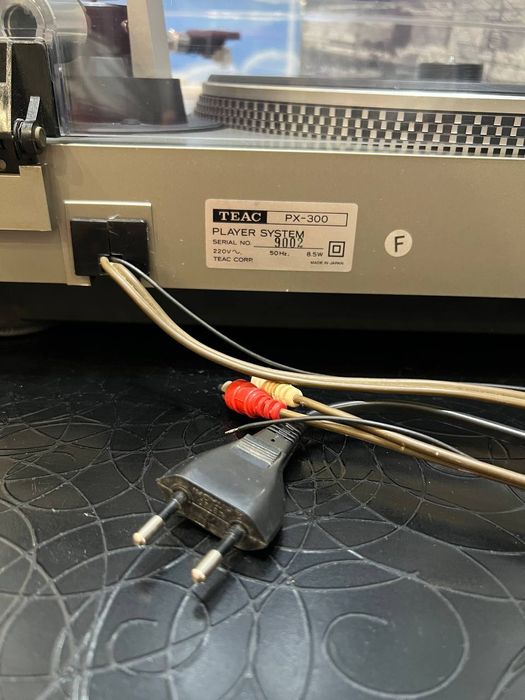 Teac PX300 Вініловий програвач