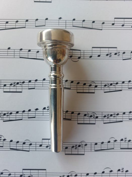 ustnik do trąbki firmy yamaha schilke conn monette laskey bach