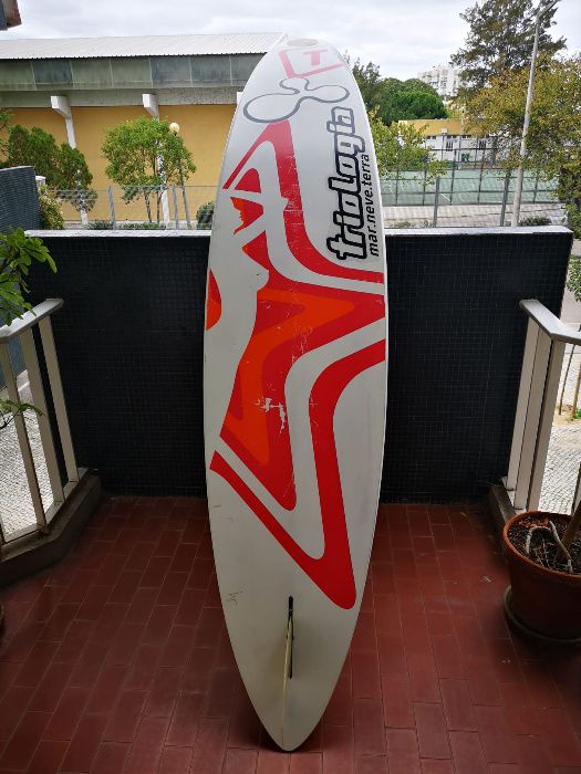 Prancha windsurf Tabou daCurve