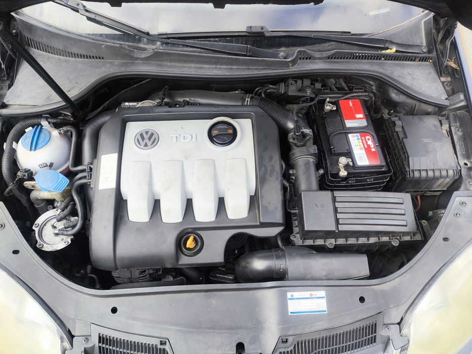 Volkswagen Jetta MK5 1.9 TDI 105 cv (12/2006)