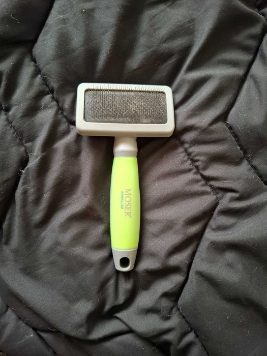 Moser Hard Slicker Brush szczotka pudlówka twarda dla psa i kota