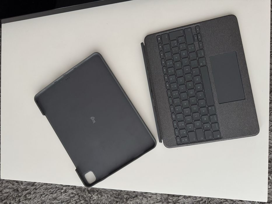 Capa + teclado logitech Combo Touch para iPad 12.9 compatvel com 5a e 6a geração