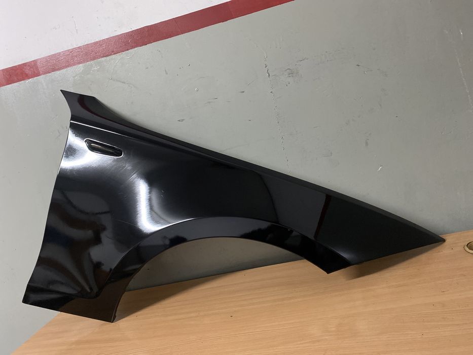 Bmw 1 E88 Błotnik Prawy kierunkowskaz E87 E81 E82