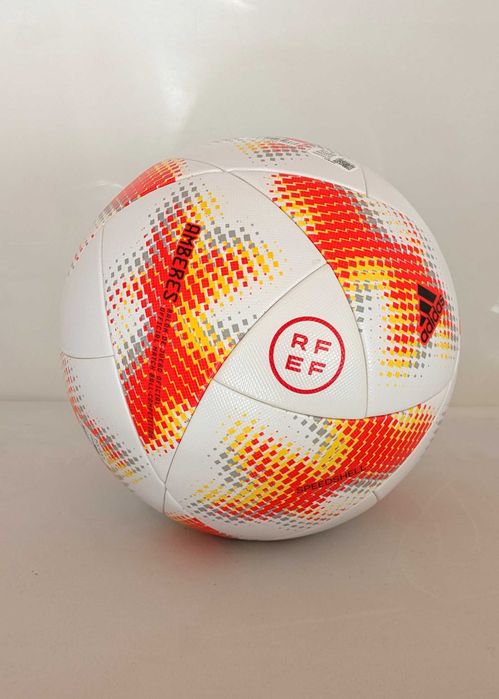 Bola Adidas Amberes 22 Competition RFEF