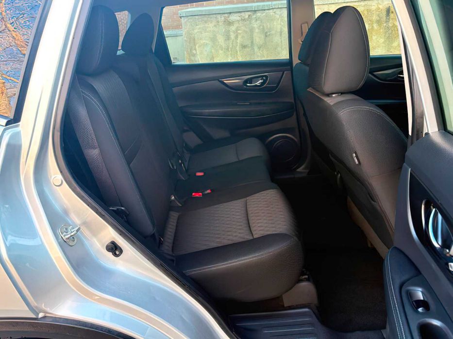 Nissan Rogue S      2018