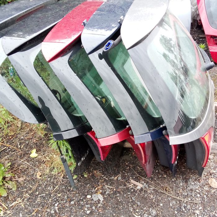 Klapa tylna bagażnika volkswagen golf 5