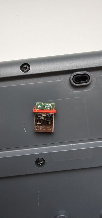 Продам комп'ютерні колонки та клавіатуру