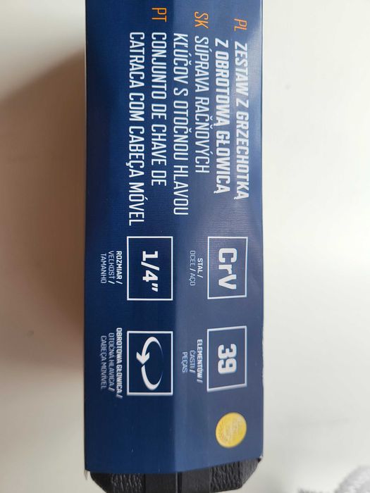 Zestaw z grzechotką z obrotową głowicą