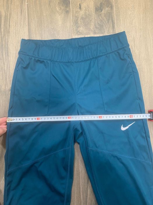 Жіночі спортивні фірмові штани Nike, розмір XS