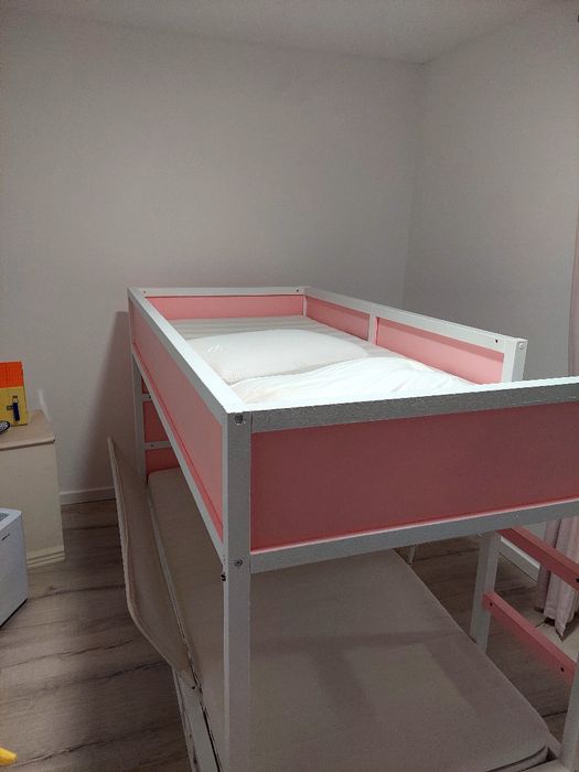 Cama dupla IKEA modelo kura