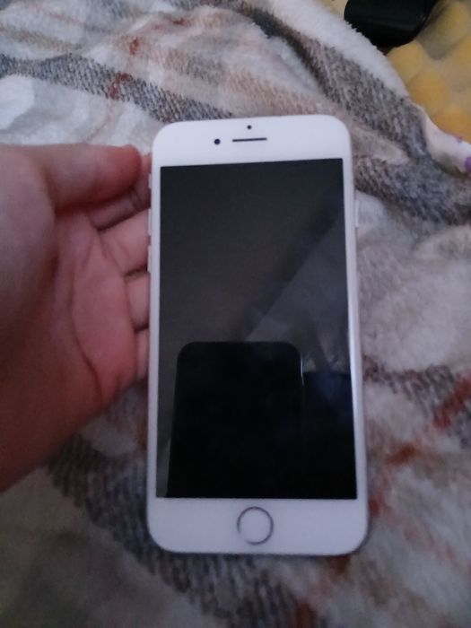 Sprzedam iPhone 7