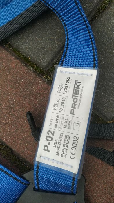 Szelki bezpieczeństwa z liną do pracy w podparciu