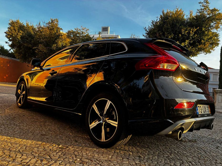 Volvo V40 R Design Full Extras — fotografia 2